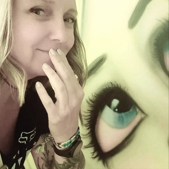 Meet your Posher, Genya - Picture 1 of 1